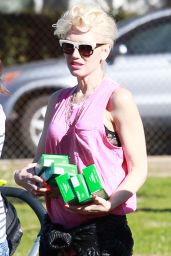 Gwen Stefani - Out in Los Angeles, February 2016