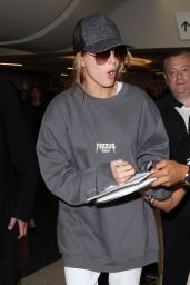 Hailey Baldwin Airport Style - LAX in Los Angeles, February 2016