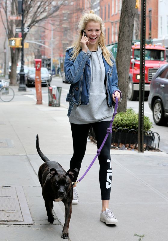 Hailey Clauson Wearing a Sporty Outfit As She Walks Her Dog in New York City, February 2016