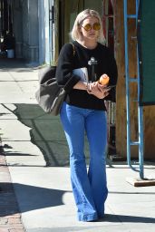 Hilary Duff Street Style - Leaving a Salon in Los Angeles 2/23/2016 