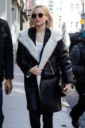 Jennifer Lawrence Style - Shopping in New York City 2/18/2016