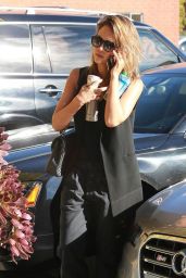 Jessica Alba - Stops by Her Office in Santa Monica 2/10/2016