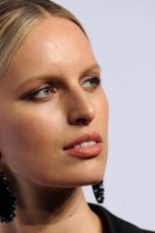 Karolina Kurkova – 2016 amfAR New York Gala in New York City, NY