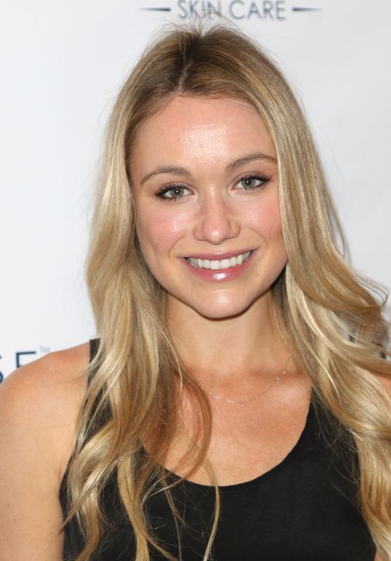 Katrina Bowden - 2016 Red Carpet Style and Beauty Lounge in Beverly Hills 2/23/2016 