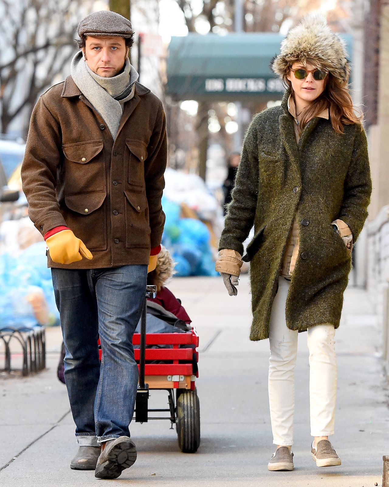 keri-russell-winter-style-out-in-brooklyn-february-2016-8.