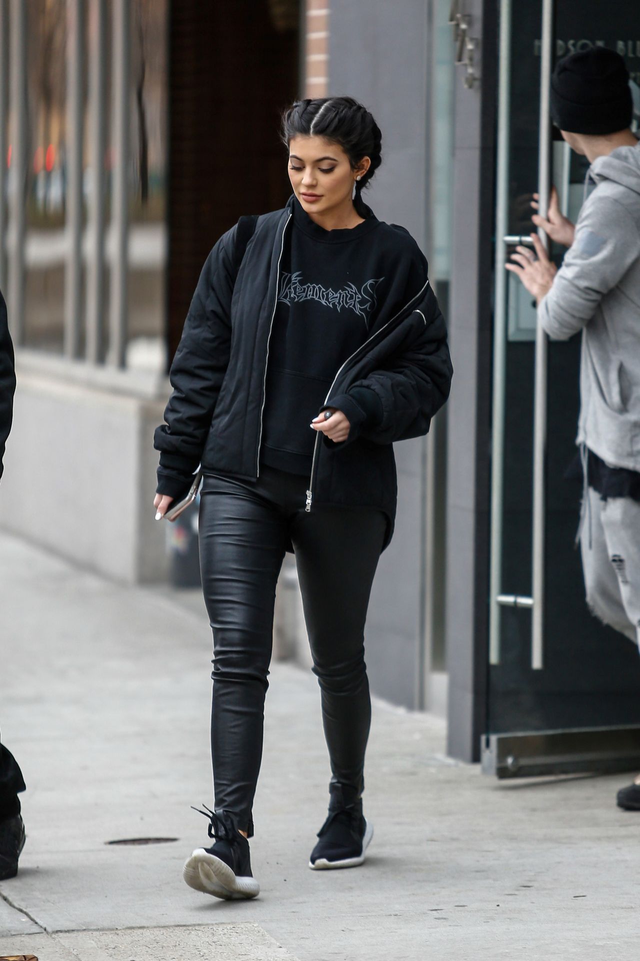 Kylie Jenner Street Style - Out LA 1/29/2016 • CelebMafia