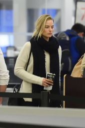 Margot Robbie Airport Style - JFK Airport in New York City 2/21/2016 