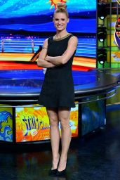 Michelle Hunziker Appeared on Canal 5 Mediaset Studios in Milan, February 2016