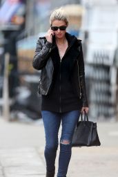 Nicky Hilton in Tight Jeans - Chatting on Her Phone While Out in New York, February 2016
