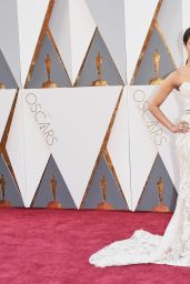 Priyanka Chopra – Oscars 2016 in Hollywood, CA 2/28/2016