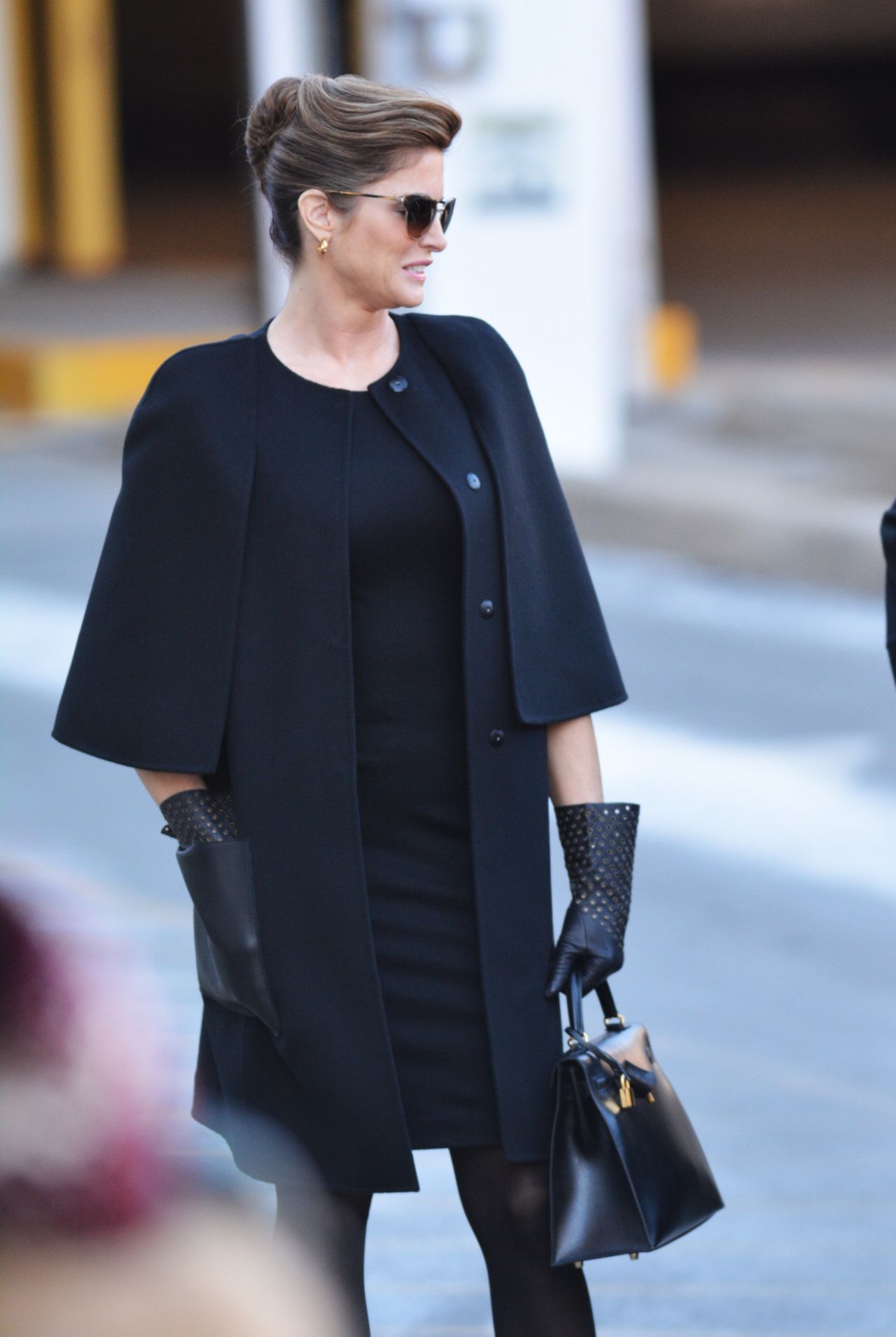 Stephanie Seymour - Arrives to Court in Greenwich, Connecticut 2/2/20161280 x 1909