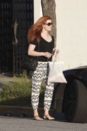 Amy Adams Looks Naturally Beautiful For a Shopping Trip at Express in Beverly Hills 3/18/2016