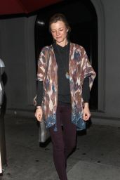 Amy Smart - Dines At Craig