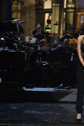 Ariana Grande Performs at Saturday Night Live, March 2016