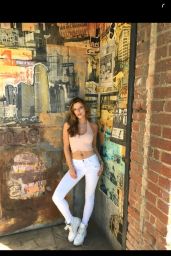 Bella Thorne Social Media Pics, 1/3/2016