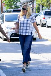 Busy Philipps - Grabs a Vegan Bite at Gracias Madre in West Hollywood 3/14/2016