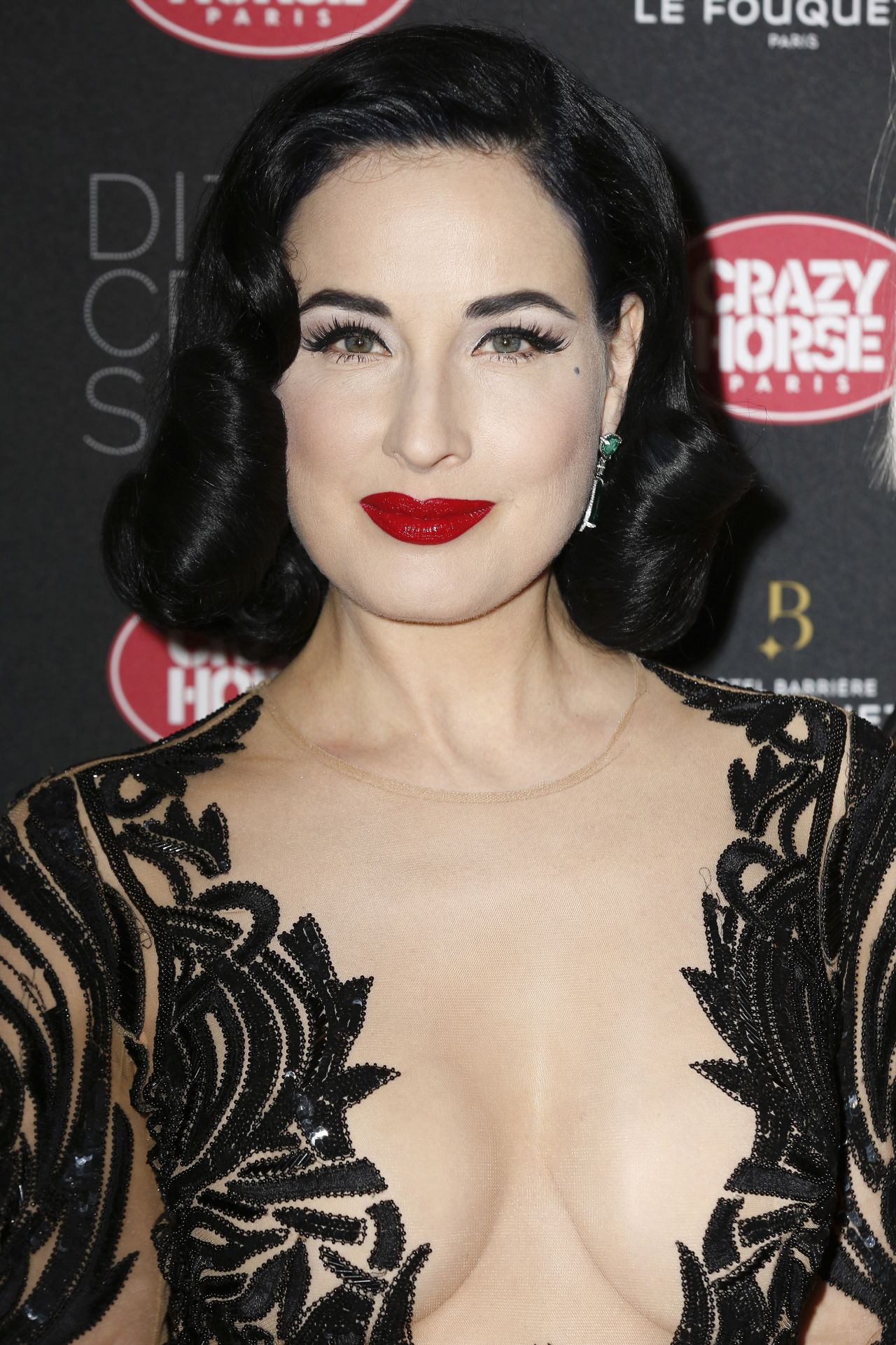 Dita Von Teese - Dita Von Teeses Crazy Show Opening Night -7444