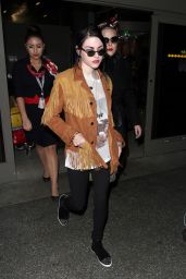 Frances Bean Cobain at LAX AIrport in Los Angeles 3/25/2016