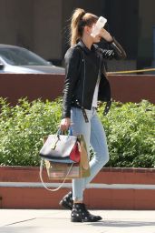 Hailey Baldwin Casual Style - Getting Starbucks in Beverly Hills 3/1/2016