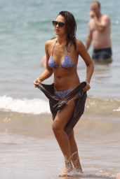 Jessica Alba Hot in Bikini - at the Beach in Hawaii, 3/22/2016