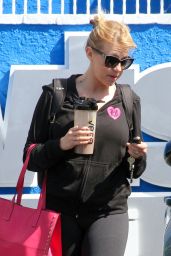 Jodie Sweetin - Arrive for Another Week of Practice at DWTS Studios in LA 3/14/2016
