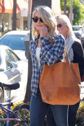 Julianne Hough Goes to a Nail Salon With Her Friends in Beverly Hills 3/8/2016