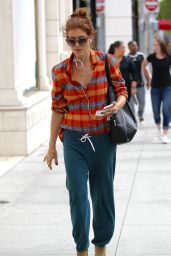 Kate Walsh is spotted Casual Style - Shopping in Beverly Hills, California 3/10/2016