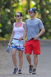 Katy Perry and Orlando Bloom - Hiking in Hawaii, February 2016