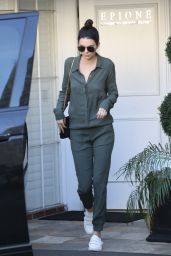 Kendall Jenner at the Epione Dermatology Clinic in Beverly Hills 3/18/2016 