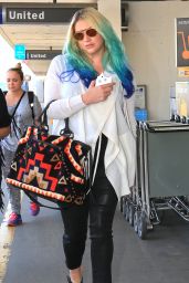 Kesha at LAX Airport in Los Angeles 3/19/2016