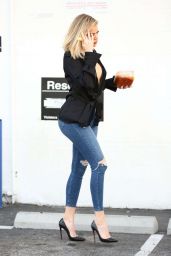 Khloe Kardashian Booty in Tight Jeans  - Out in Van Nuys in LA, March 2016
