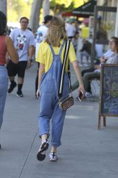 Kiernan Shipka Street Style - Shopping in Los Angeles 3/25/2016