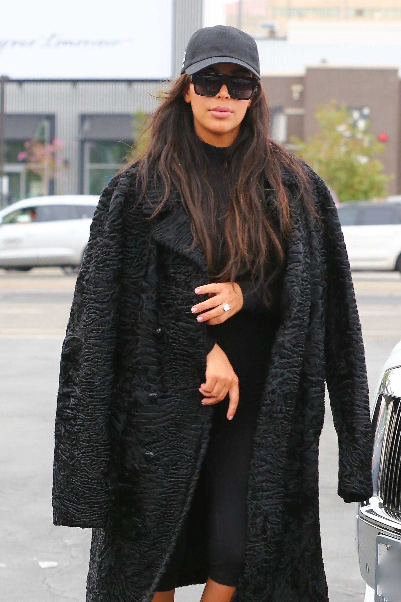 Kim Kardashian - Shopping Spree at Toys R Us in Woodland Hills, March ...