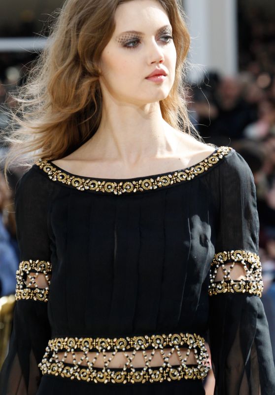 Lindsey Wixson - Chanel Fashion Show in Paris, March 2016