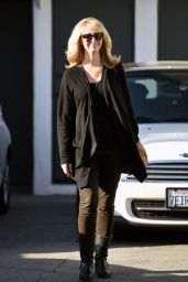 Lisa Kudrow Street Style - Leaving Meche Salon in Beverly Hills 3/22/2016 