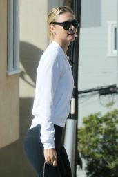 Maria Sharapova Heading Out For a Workout With Her Trainer - Los Angeles 3/10/2016