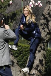Michelle Hunziker Enjoy a Morning at the Park in Milan, Italy 3/18/2016