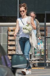 Minka Kelly Shopping at Whole Foods in Los Angeles, 3/18/2016
