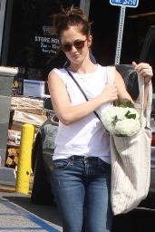 Minka Kelly Shopping at Whole Foods in Los Angeles, 3/18/2016