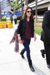 Neve Campbell Is Fresh-Faced and Stunning in a Casual Ensemble - Arrives in Los Angeles 3/7/2016
