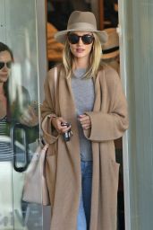 Rosie Huntington-Whiteley Style and Fashion Inspirations - Leaves Fred Segal in West Hollywood 3/15/2016
