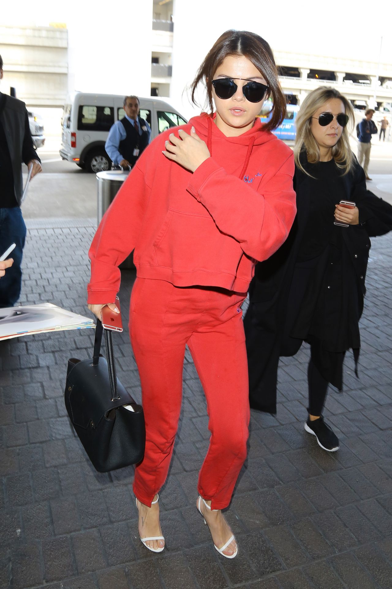 Selena Gomez Airport Style - LAX in Los Angeles 3/7/2016 • CelebMafia