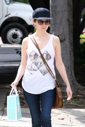 Anna Kendrick - Stops by Kate Somerville in Beverly Hills  4/11/2016