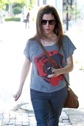 Anna Kendrick Street Style - At Alfred Coffee & Kitchen in West Hollywood 3/31/2016