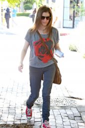 Anna Kendrick Street Style - At Alfred Coffee & Kitchen in West Hollywood 3/31/2016