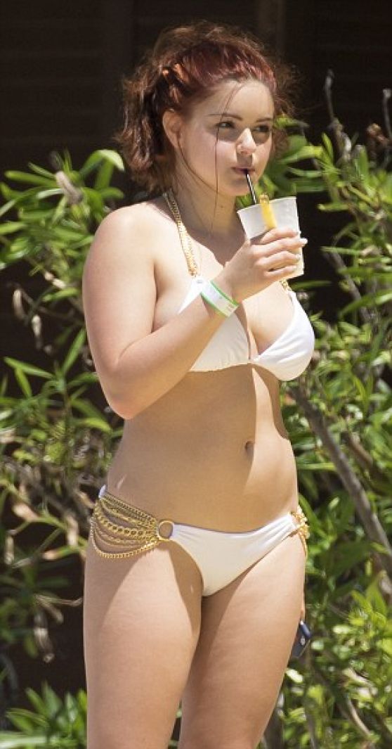 Ariel Winter in a White Bikini - Bahamas, April 2016.