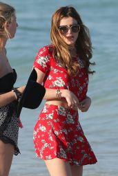 Bella Thorne - Beach in Miami (Part II) 4/7/2016