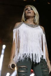 Carrie Underwood - 2016 ACM Party For A Cause Festival in Las Vegas