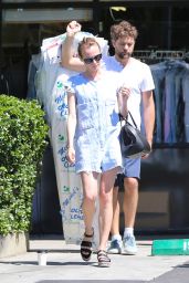 Diane Kruger - Picks up Her Dry cleaning in Los Angeles 4/24/2016