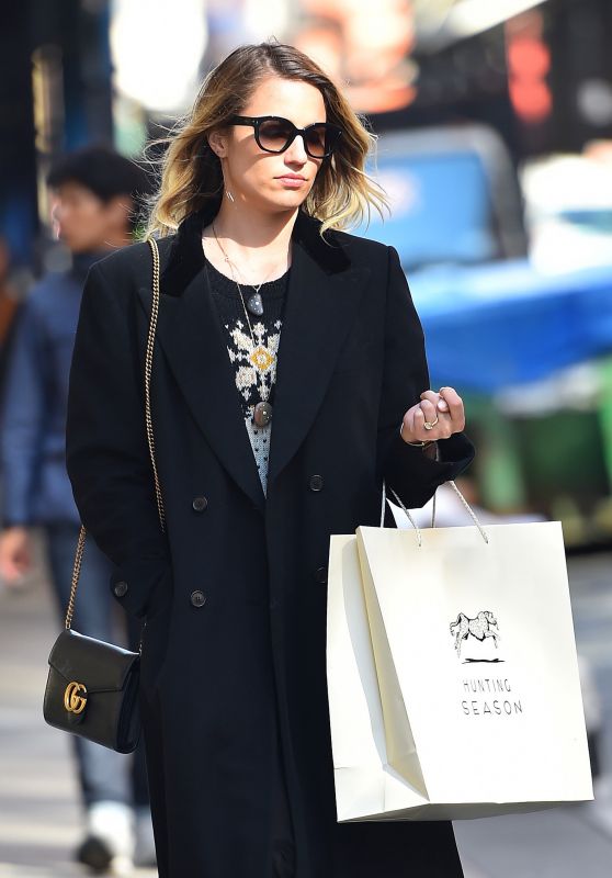 Dianna Agron Style - Shopping in New York City 4/12/2016 • CelebMafia